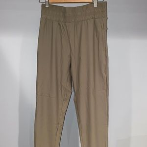 Balance Athletica Swift Joggers - Terrain Size small
